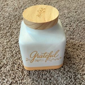 NWOT  Hallmark Grateful jar Priceline with removeable lid